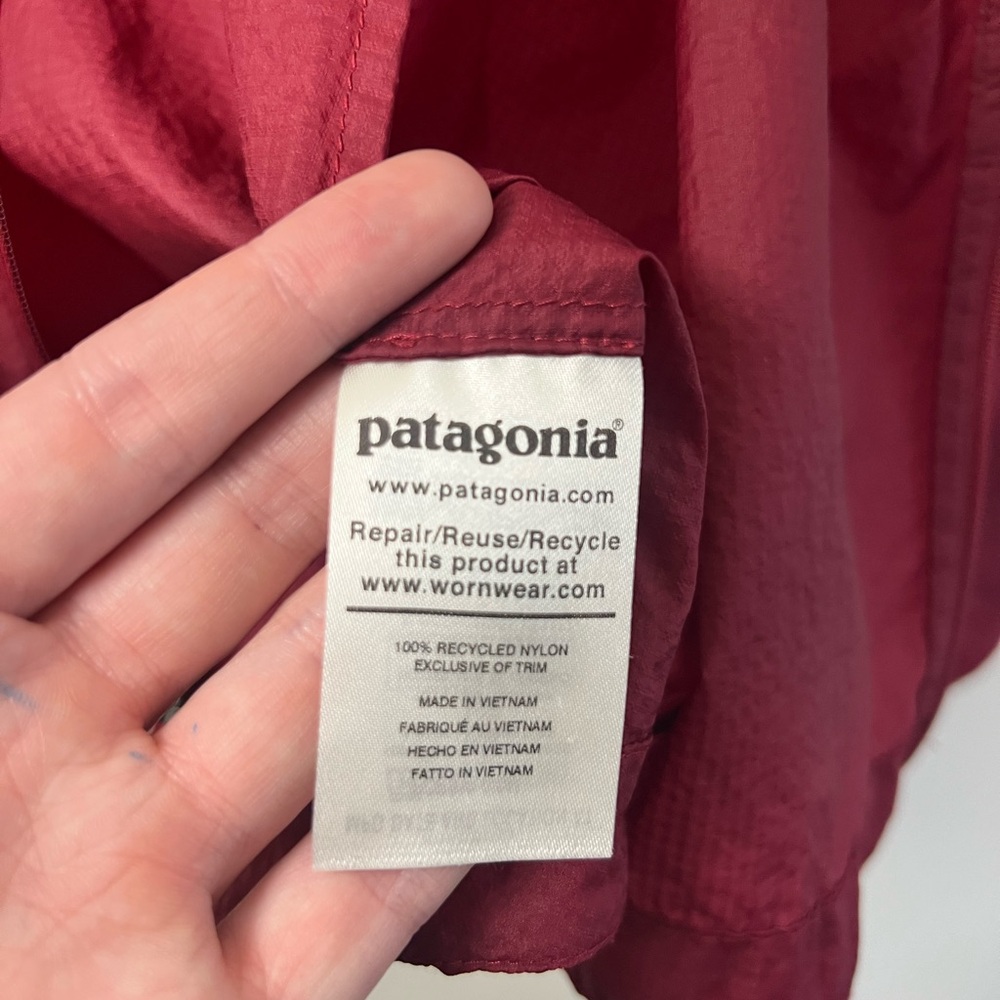 Patagonia Women's Red Jacket - Picture 4 of 4